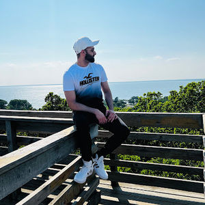 Meet your Posher, Qamar